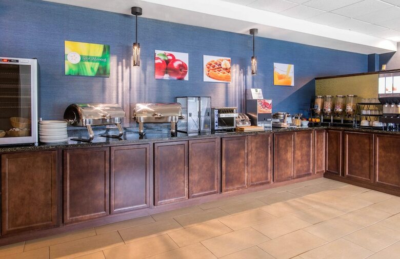Quality Hotel & Suites