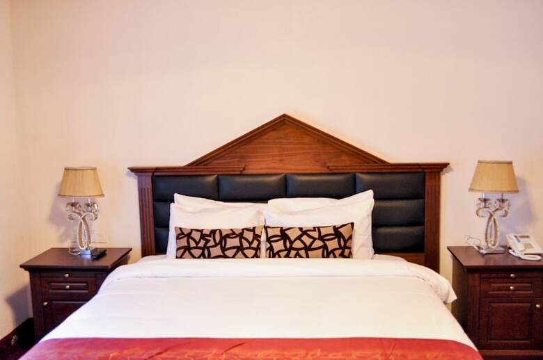Hotel Caledonian Suites
