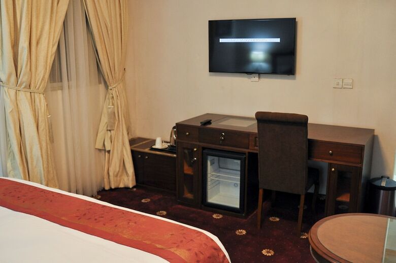 Hotel Caledonian Suites