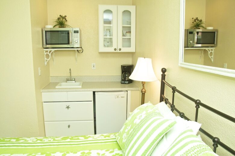 Hotel Haley's Couples Retreat