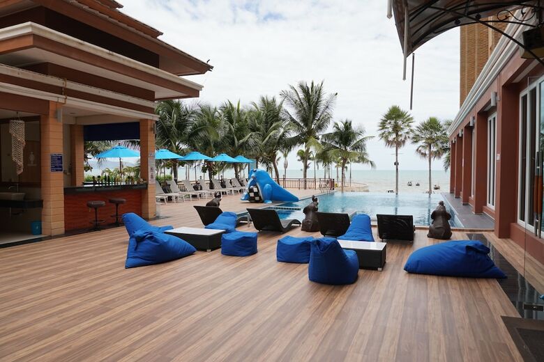 Hotel Saisawan Beach Resort