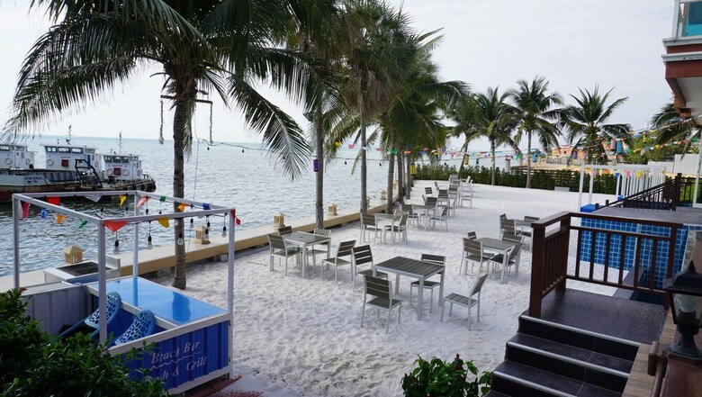 Hotel Saisawan Beach Resort