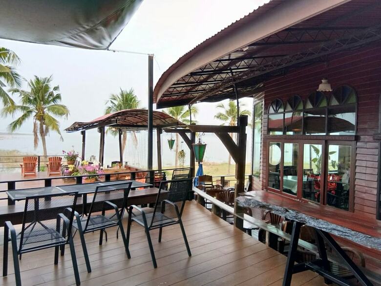 Apartamento Kaengkrachan Boathouse Paradise Resort