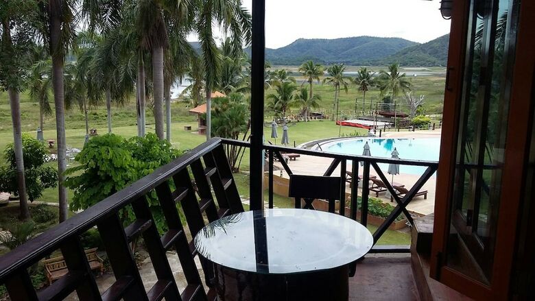Apartamento Kaengkrachan Boathouse Paradise Resort