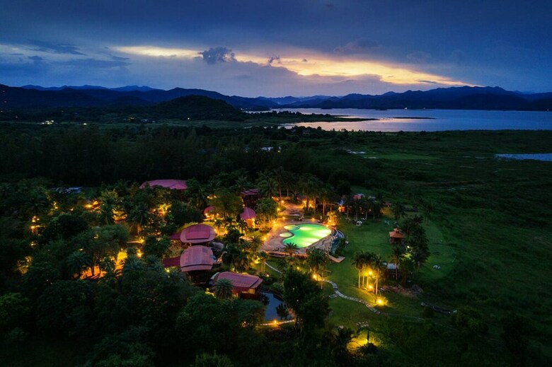 Apartamento Kaengkrachan Boathouse Paradise Resort