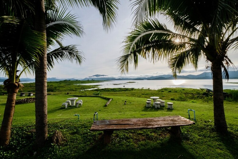 Apartamento Kaengkrachan Boathouse Paradise Resort