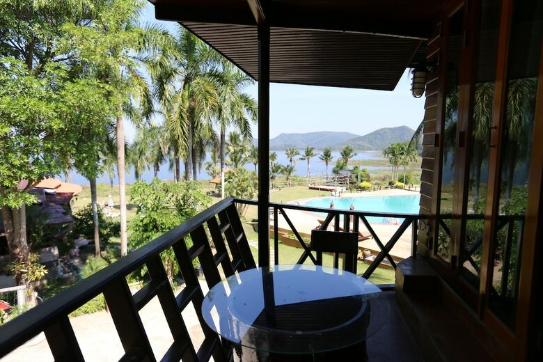 Apartamento Kaengkrachan Boathouse Paradise Resort