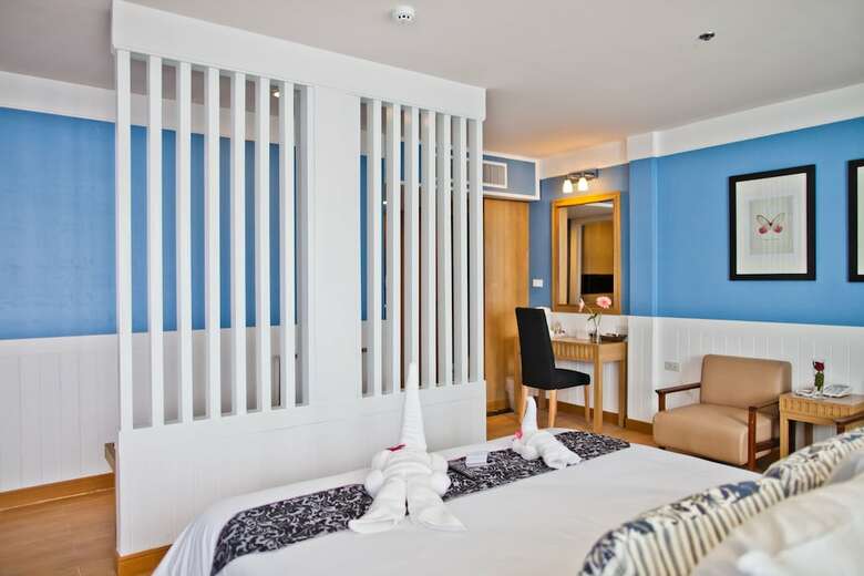 Paradise Hotel