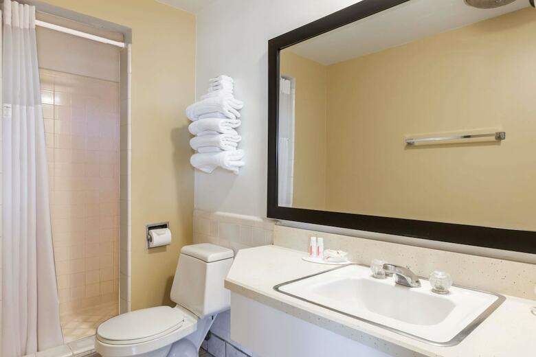 Motel Super 8 By Wyndham Santa Barbara/goleta