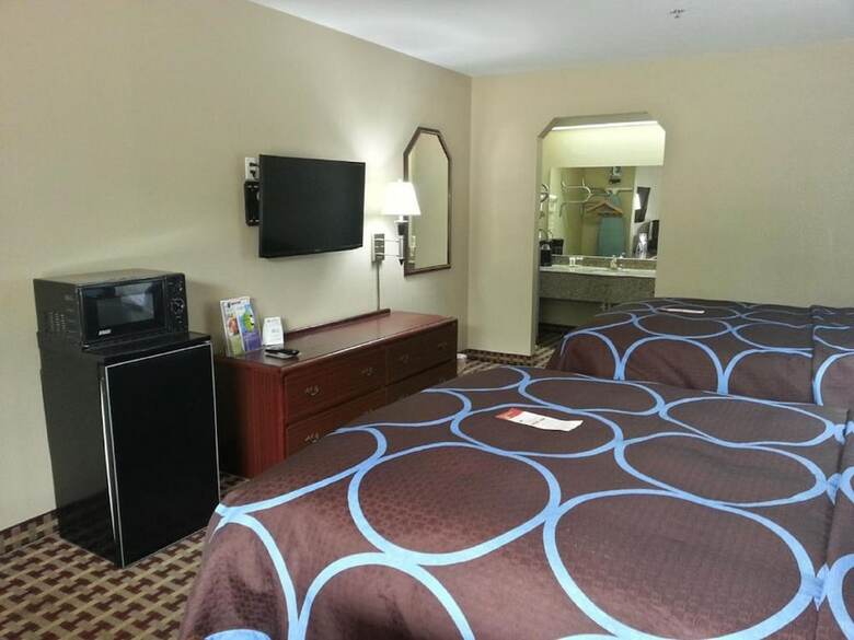 Motel Super 8 By Wyndham Houston/nasa/webster Area
