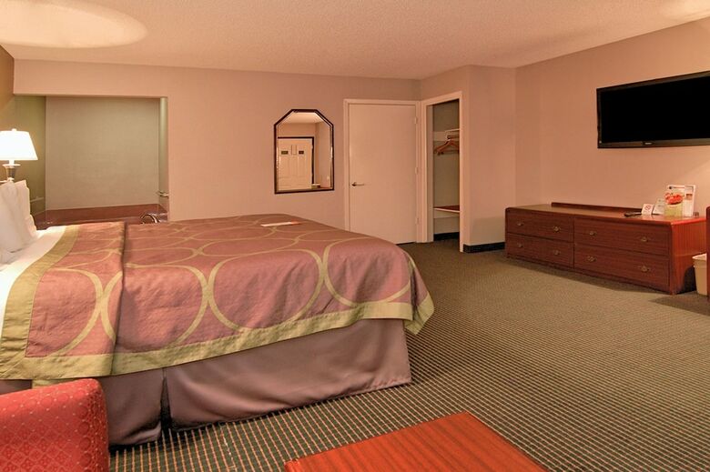 Motel Super 8 By Wyndham Houston/nasa/webster Area
