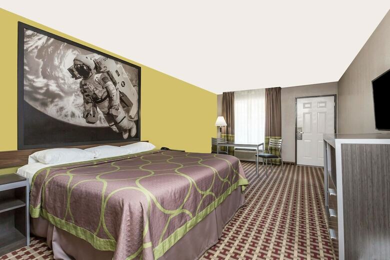 Motel Super 8 By Wyndham Houston/nasa/webster Area