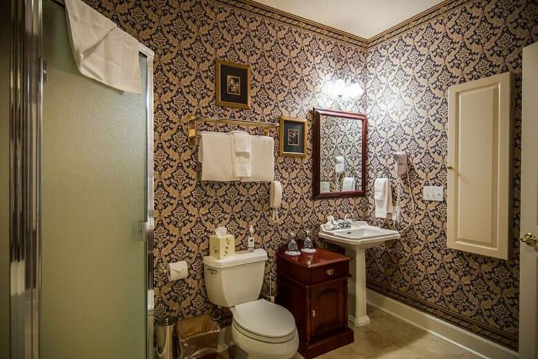 Bed & Breakfast Campbell House Inn