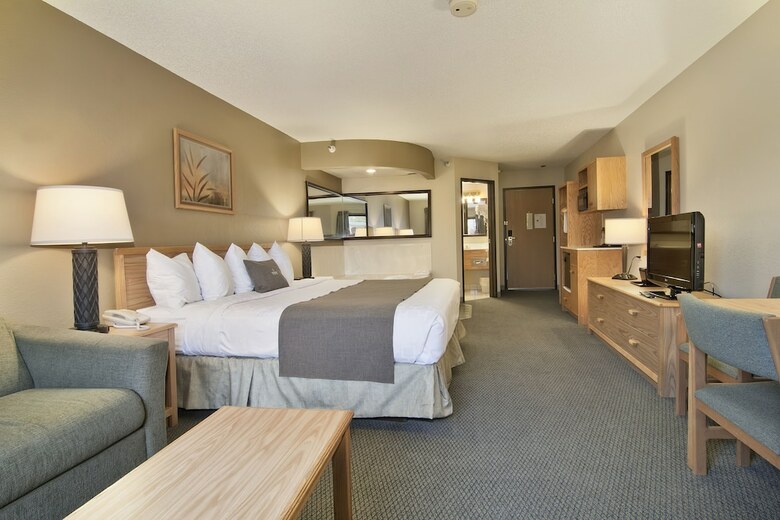 Boarders Inn & Suites By Cobblestone Hotels - Faribault
