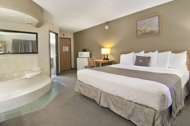 Boarders Inn & Suites By Cobblestone Hotels - Faribault