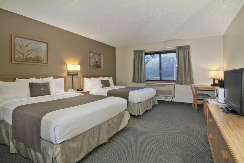 Boarders Inn & Suites By Cobblestone Hotels - Faribault