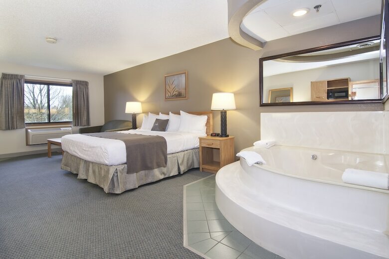 Boarders Inn & Suites By Cobblestone Hotels - Faribault