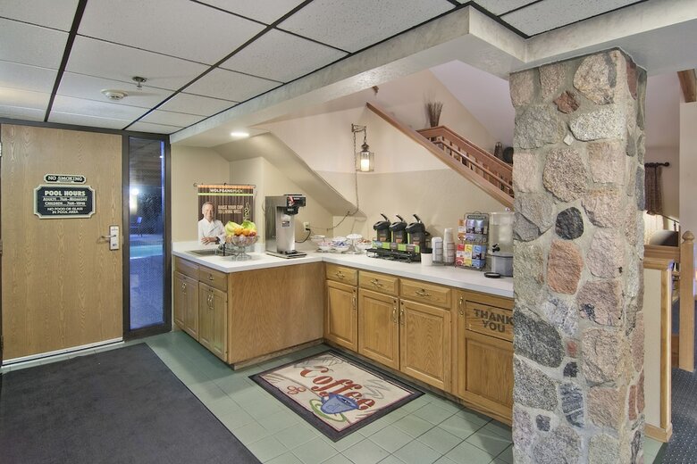 Boarders Inn & Suites By Cobblestone Hotels - Faribault