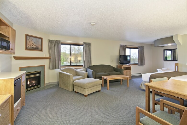 Boarders Inn & Suites By Cobblestone Hotels - Faribault