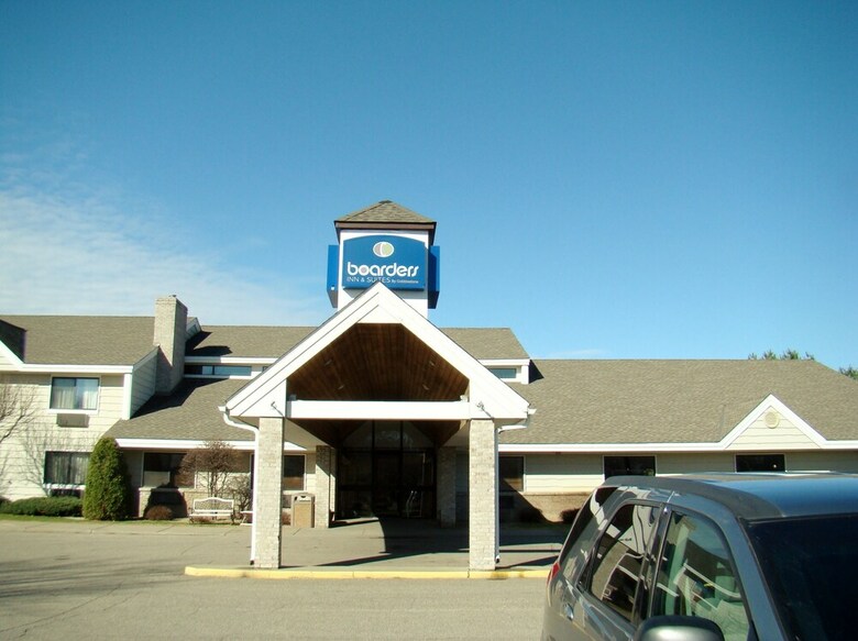 Boarders Inn & Suites By Cobblestone Hotels - Faribault
