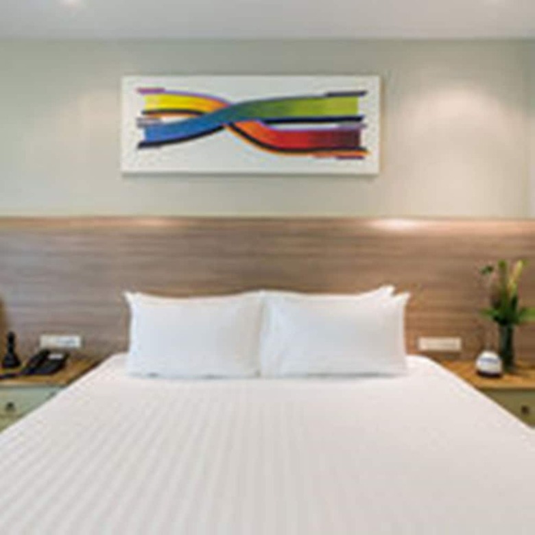 Sea Me Spring Too Hotel