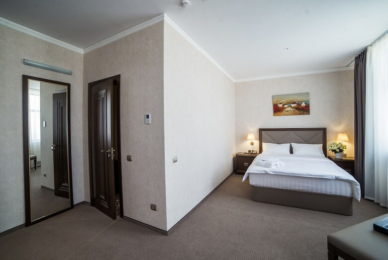 Sk Royal Hotel Tula