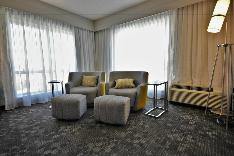 Hotel Courtyard By Marriott Asheville Airport