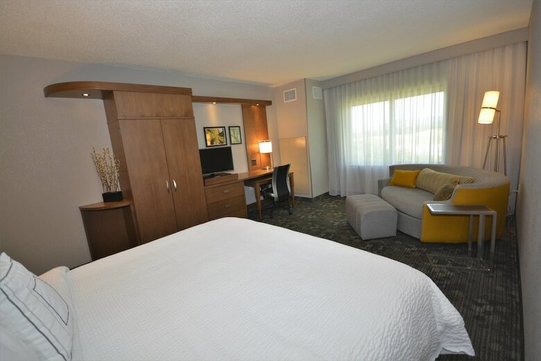 Hotel Courtyard By Marriott Asheville Airport