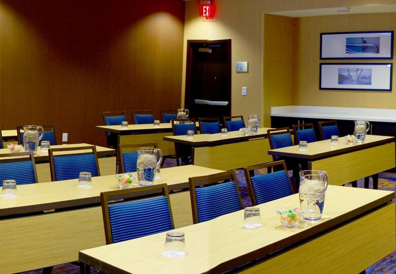 Hotel Courtyard By Marriott Asheville Airport