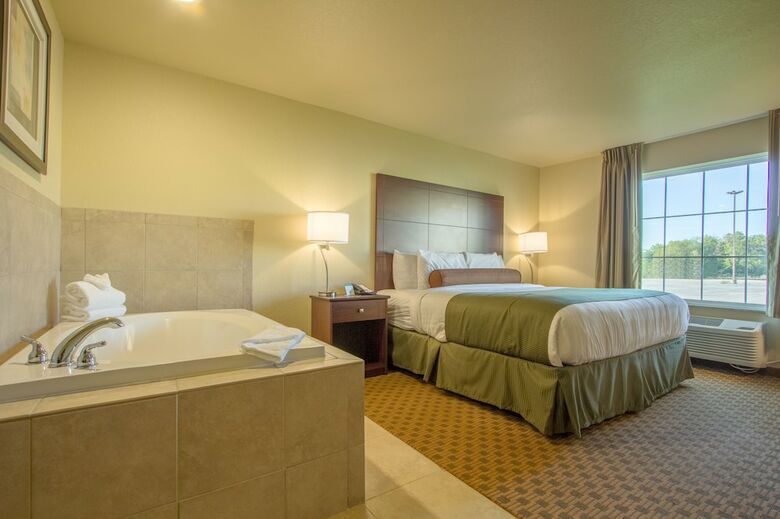 Hotel Cobblestone Inn & Suites - Corry