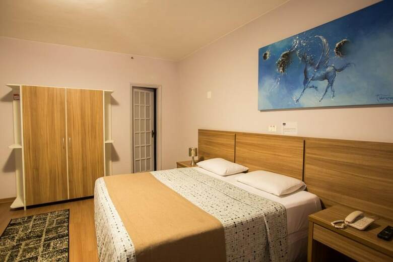 Gallant Hotel
