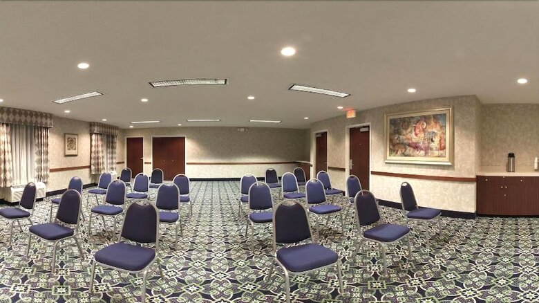 Holiday Inn Express Hotel & Suites Mebane