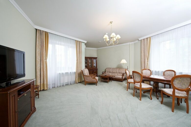 Hotel Oktyabrskaya