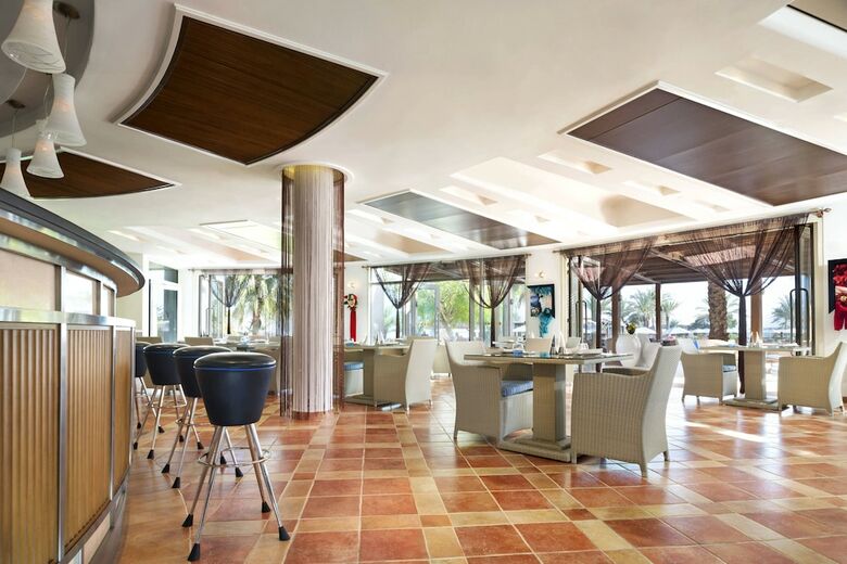 Hotel Le Meridien Al Aqah Beach Resort