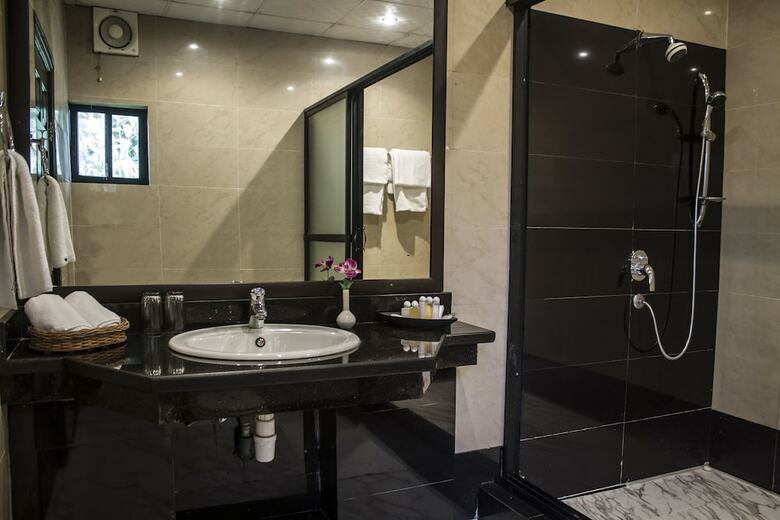 Atlantic Hotels And Suites