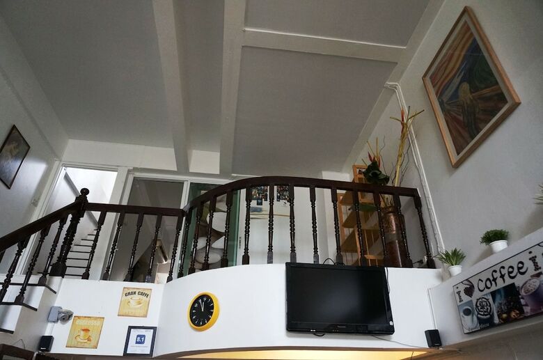 Corner Cafe Bed And Breakfast