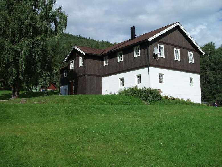 Hostal Sjoa Hostel