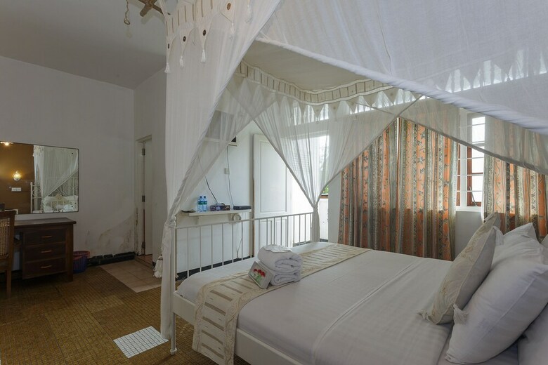 Royce Boutique Hotel