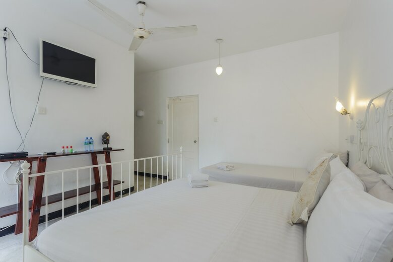 Royce Boutique Hotel