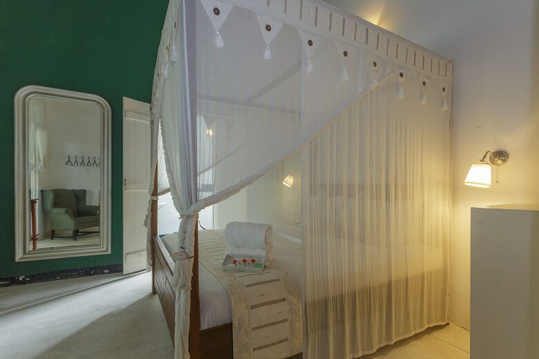 Royce Boutique Hotel