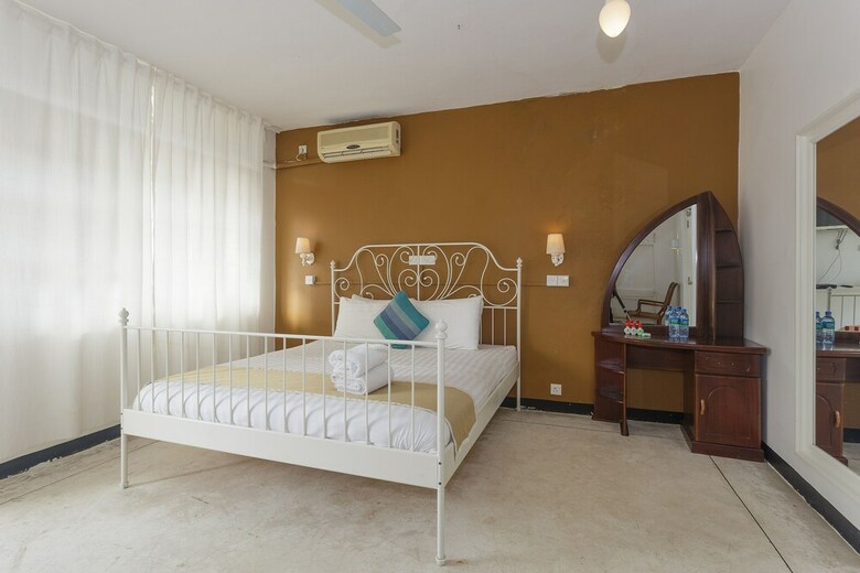 Royce Boutique Hotel
