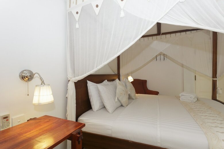 Royce Boutique Hotel