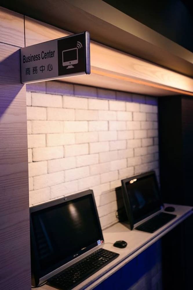Kiwi Express Hotel-taichung Station Branch II