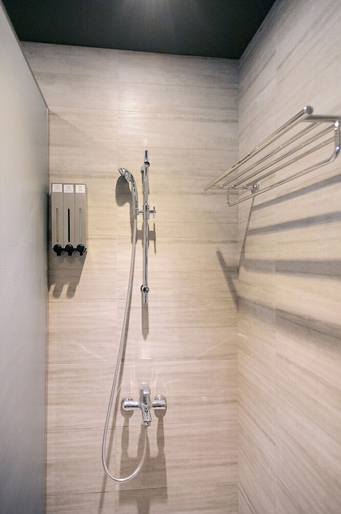 Kiwi Express Hotel-taichung Station Branch II