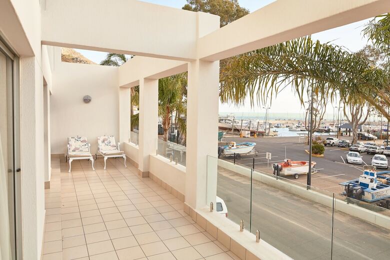 Hotel First Group Cape Gordonia