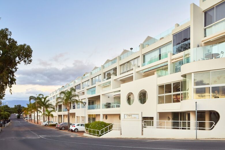 Hotel First Group Cape Gordonia