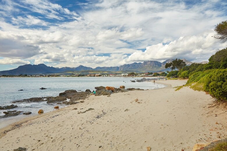 Hotel First Group Cape Gordonia