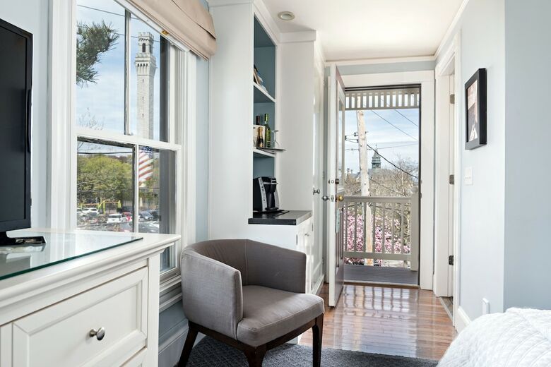 Hotel Crowne Pointe Historic Inn & Spa - Adults Only