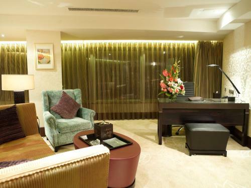 Zhongmao Haiyue Hotel