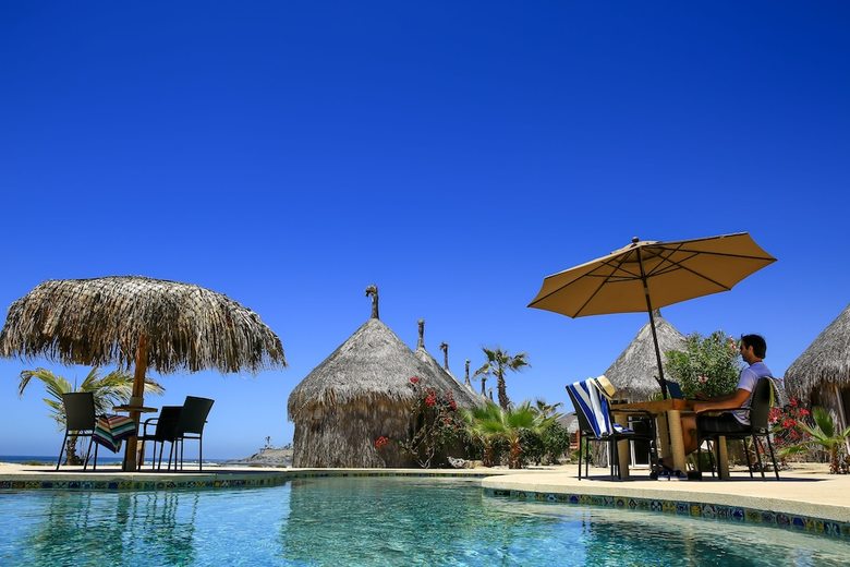 Hostal Mayan Village Beach Front Hotel
